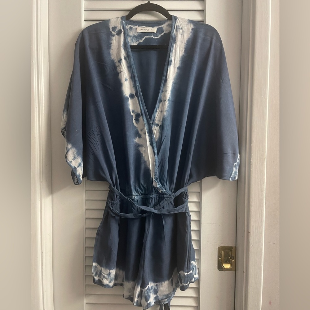 Mustard Seed Kimono Blue & White Tie Dyed Belted Romper,Size Small. Modesty Snap
